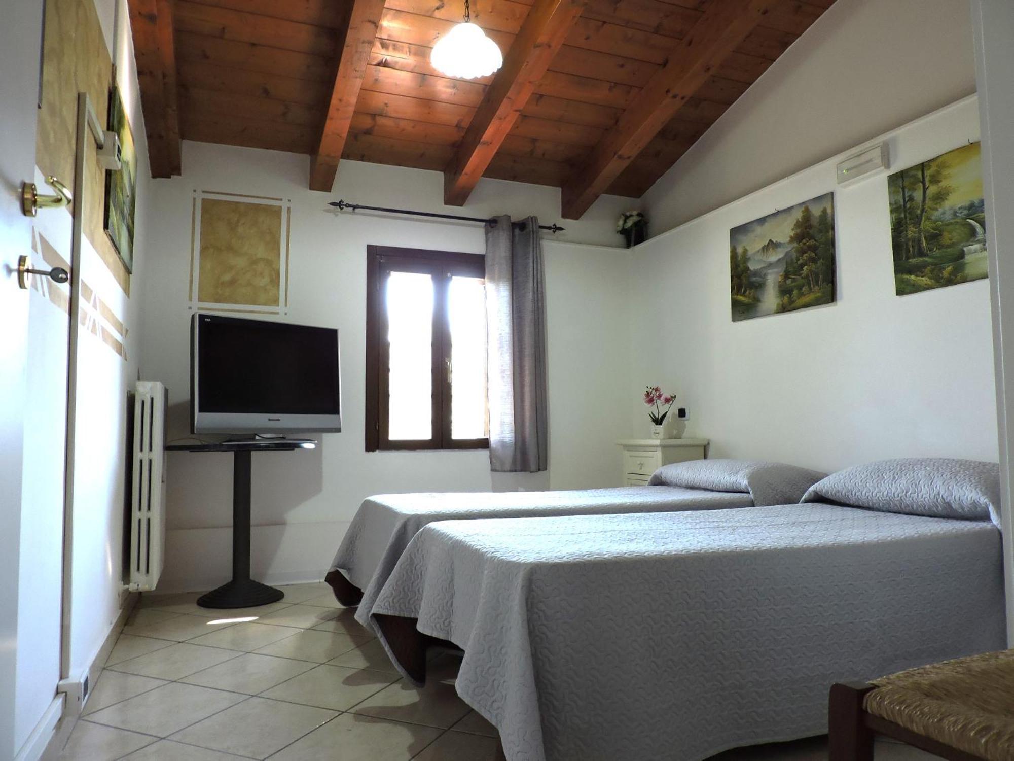 La Corte Di Adelina B&B Ravarino エクステリア 写真